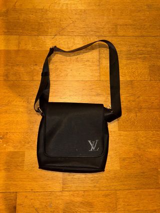 Bandolera Louis Vuitton Negra