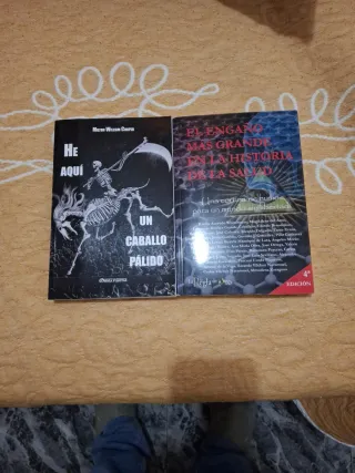 Libros raros. He aquí un caballo pálido.