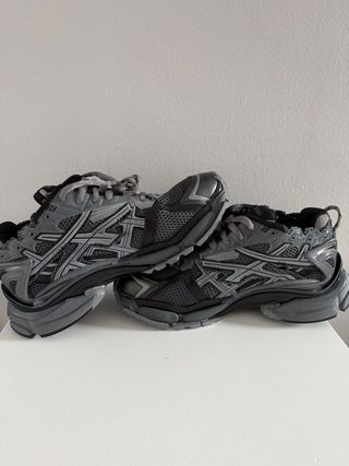 Balenciaga Runner Talla 44 Negro/Gris