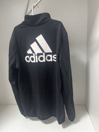 Sudadera Adidas Logo. 10 años.
