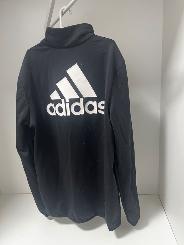 Sudadera Adidas Logo. 10 años.
