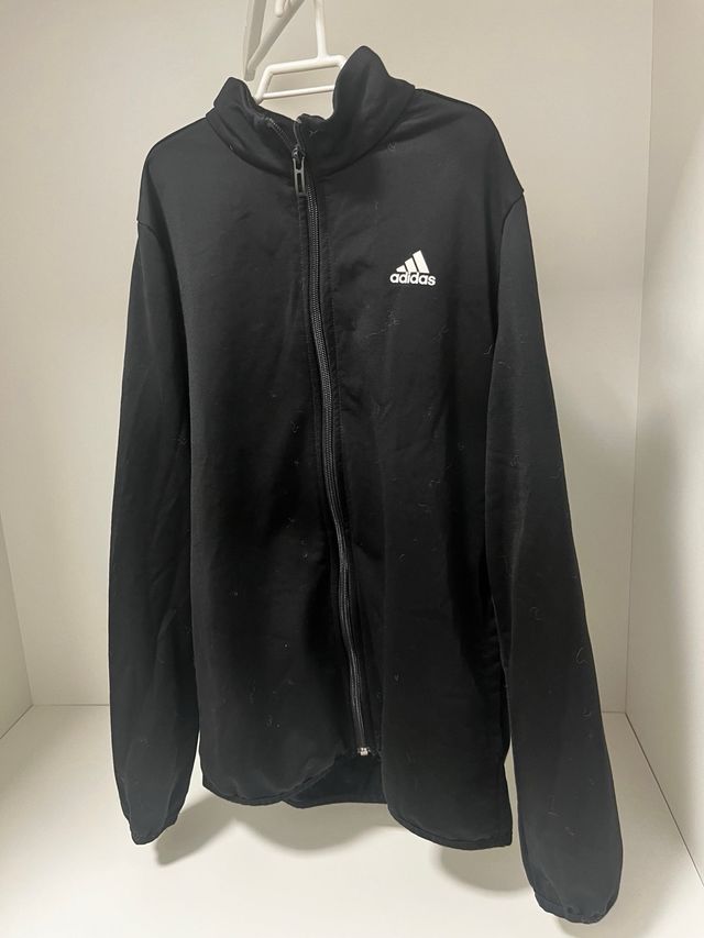Sudadera Adidas Logo. 10 años.