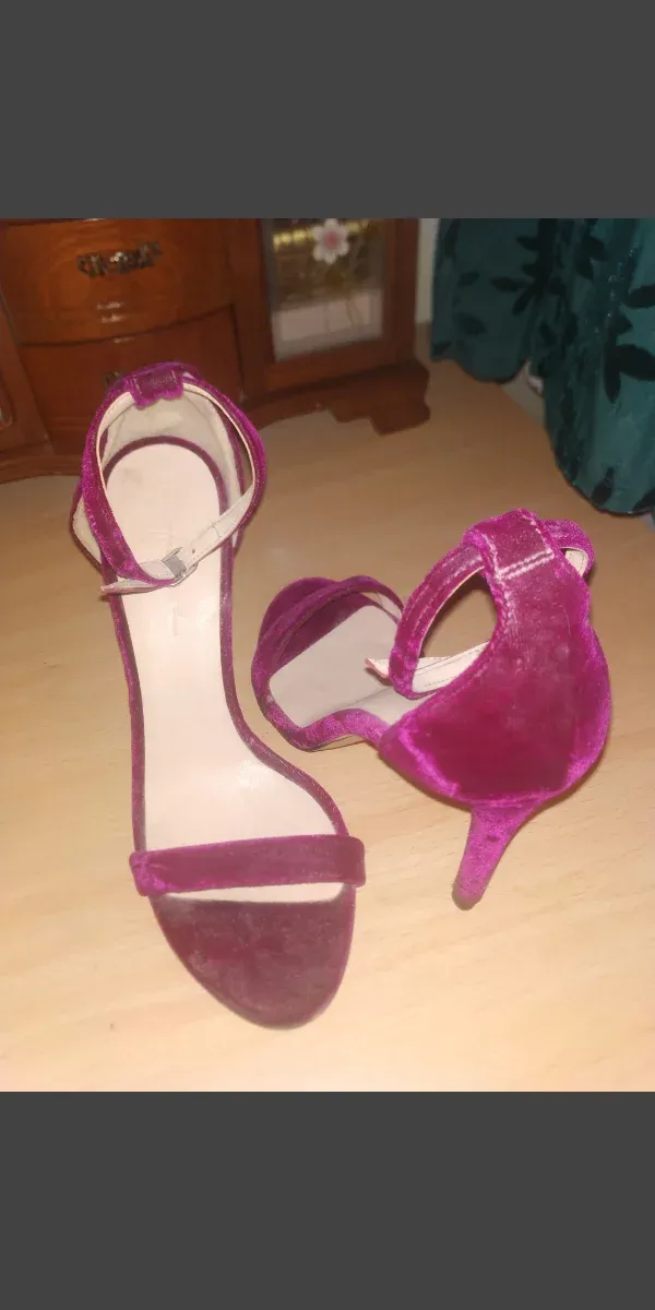SANDALIAS FIGARA TERCIOPELO T.39  FUCSIA/MORADO.