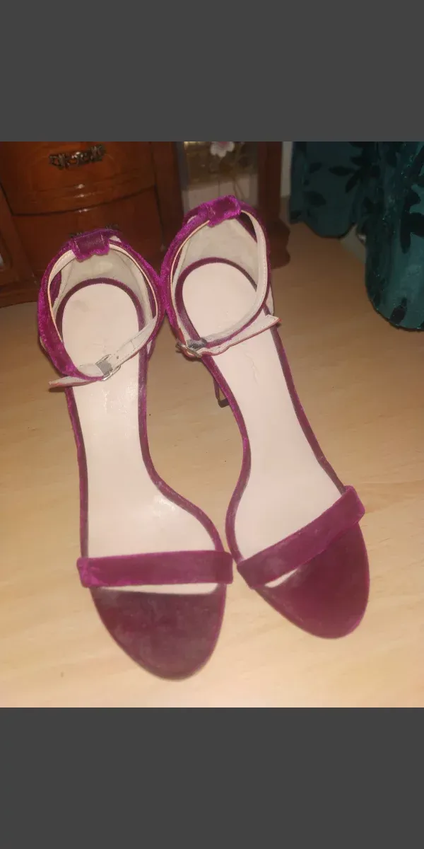 SANDALIAS FIGARA TERCIOPELO T.39  FUCSIA/MORADO.