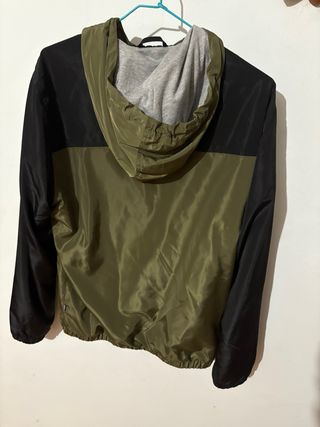 Chaqueta Cortavientos Hombre Verde y Negra