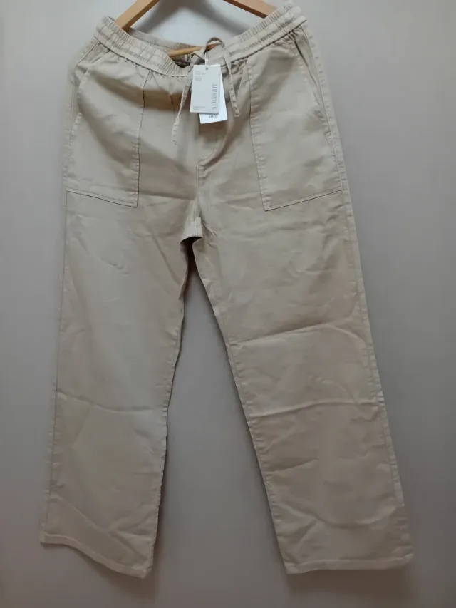 Pantalón beige recto