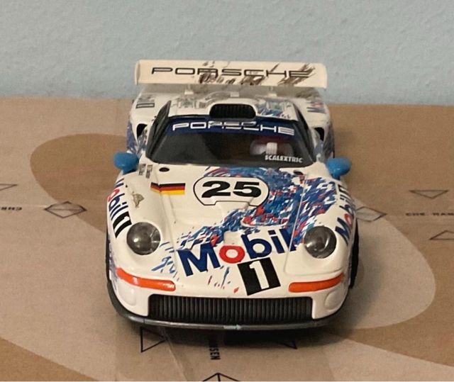 Scalextric Porsche 911 GT1