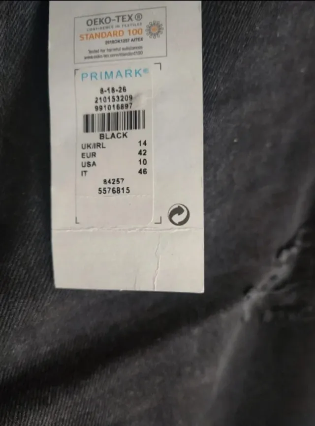 Pantalón Mom negro roto