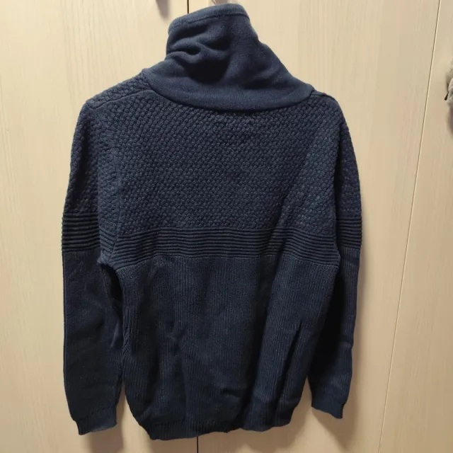 Jersey hombre cuello alto azul