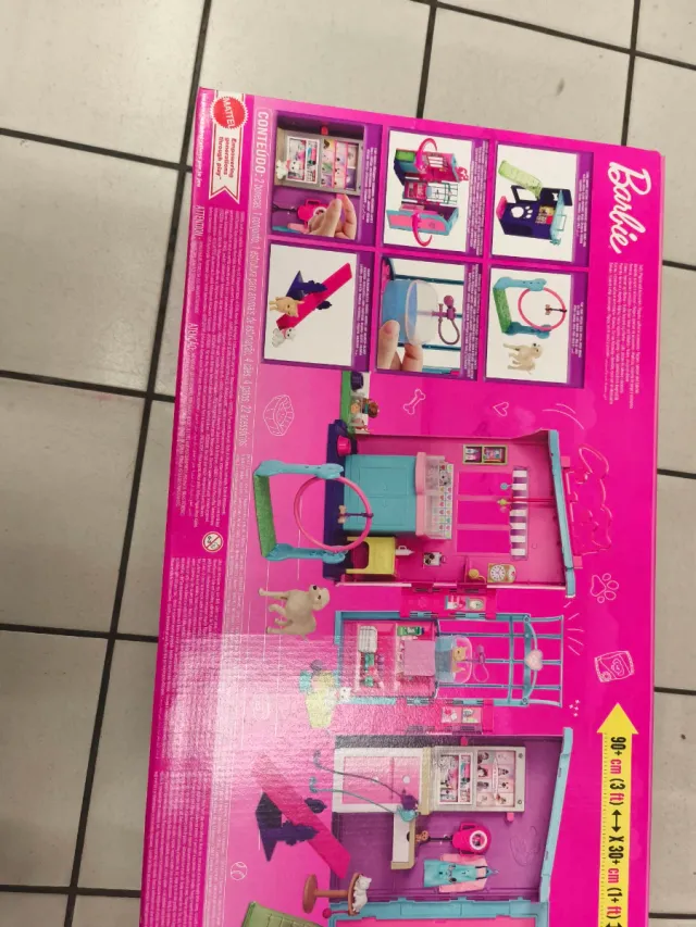 Barbie Clínica de Animales con Muñecas y Accesorio