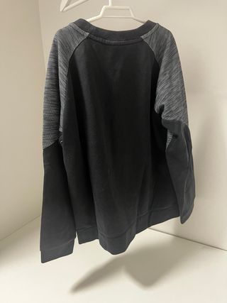 Sudadera Nike Negra y Gris. 10 años.