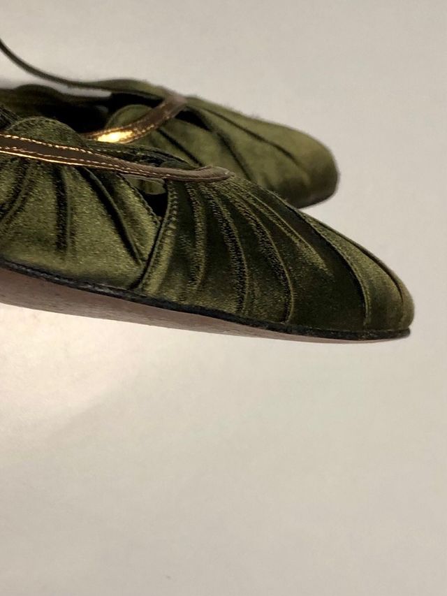 Zapatos de fiesta Magrit T38 verde y oro