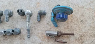 Conectores y codos para manguera de gas