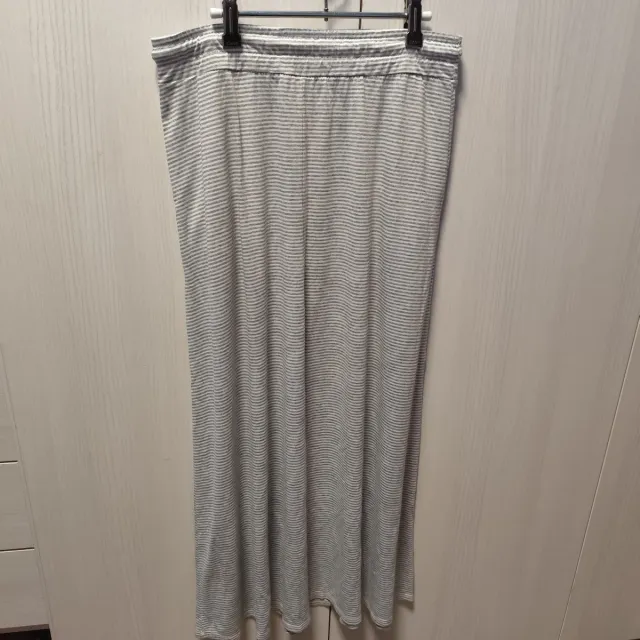 Falda larga de rayas