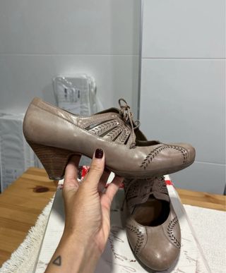 Zapatos Clarks tacón marrón mujer talla 39 1/3