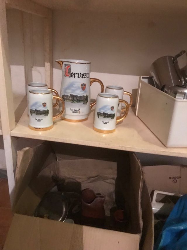 Juego Jarra y Tazas Cerveza La Salle
