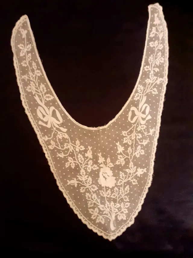 Cuello de encaje antiguo siglo XIX