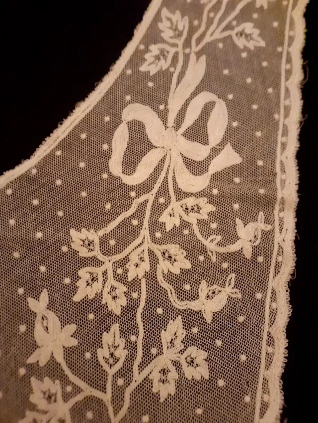 Cuello de encaje antiguo siglo XIX