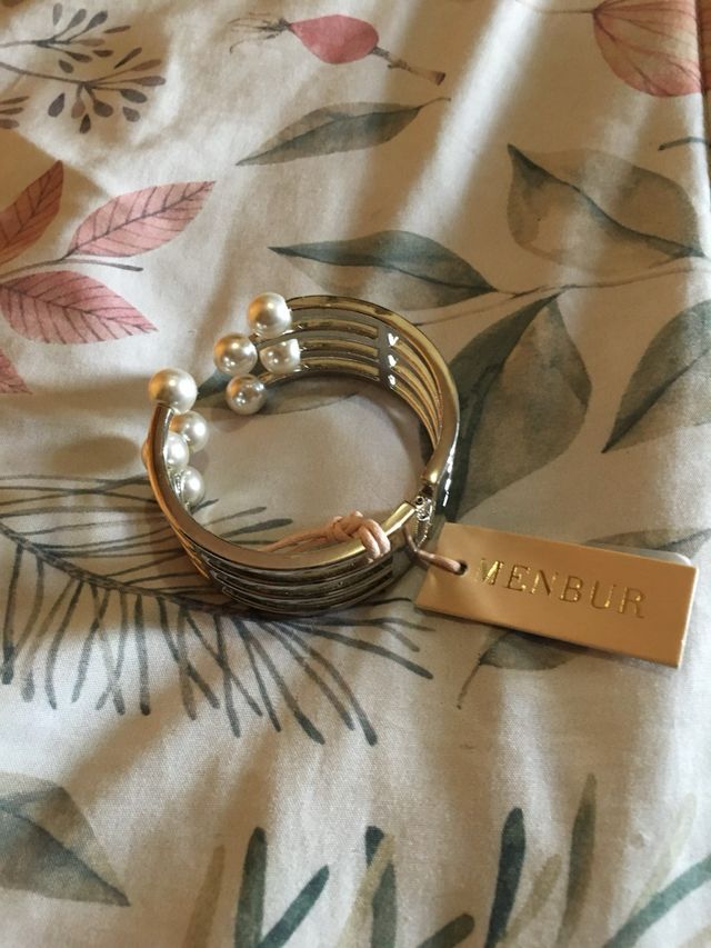 Collana + bracciale + orecchini con perle.