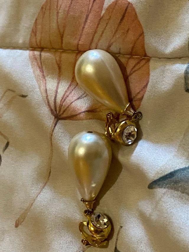 Collana + bracciale + orecchini con perle.