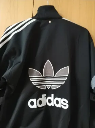 Chaqueta Adidas Negra y Gris