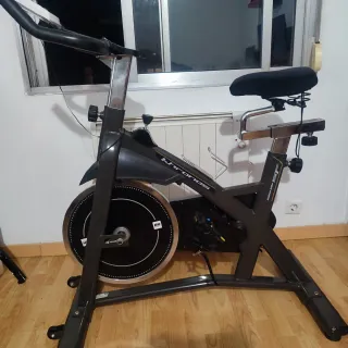 Bicicleta estática BH Cronos SF