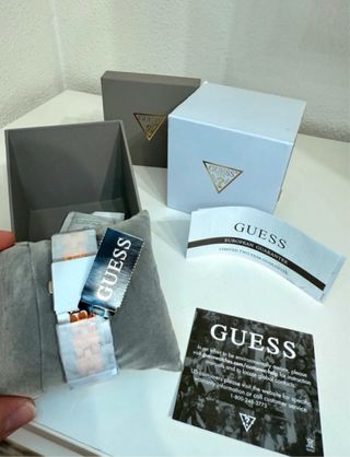 Reloj Guess Hombre Azul y Plateado