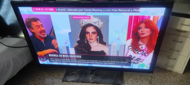 Televisor Samsung Negro y Gris,