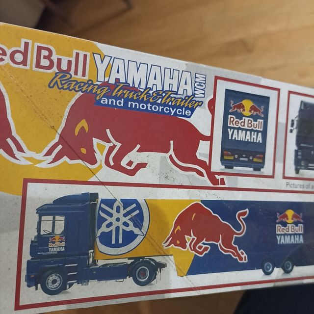 Kit Modellismo Red Bull Yamaha Racing Truck