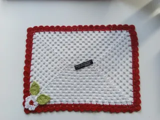 Tovagliette uncinetto rosse e bianche