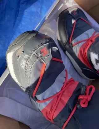 Botas de Nieve DC Shoes Negras y rojo.