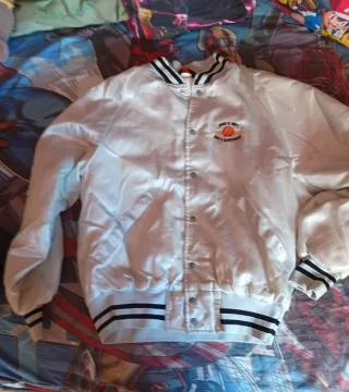 Cazadora universitaria satén