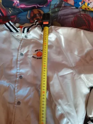 Cazadora universitaria satén