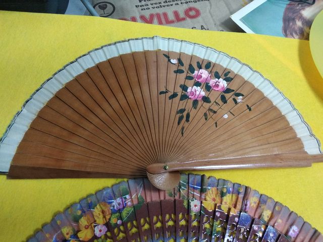 Abanicos vintage madera pintados flores