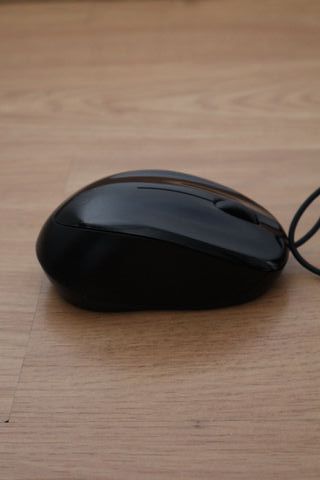 Ratón HP Serie 1000 con cable