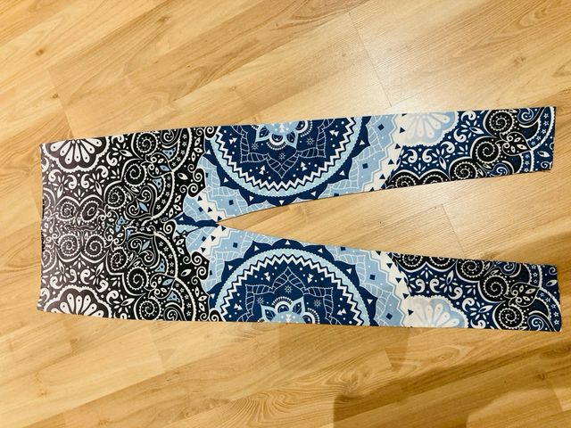 Lote 8 leggings estampados y lisos