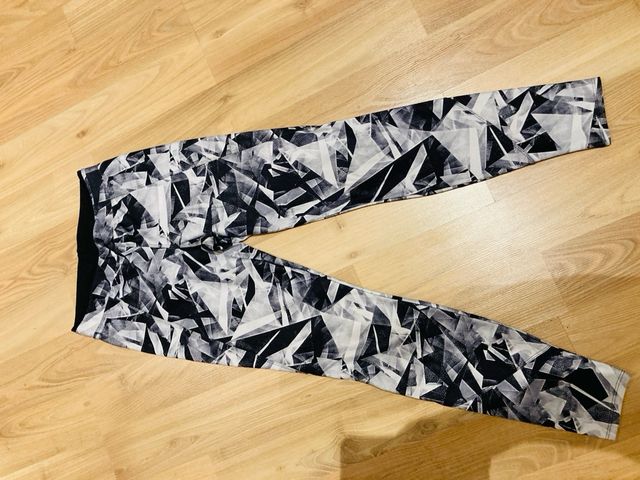 Lote 8 leggings estampados y lisos