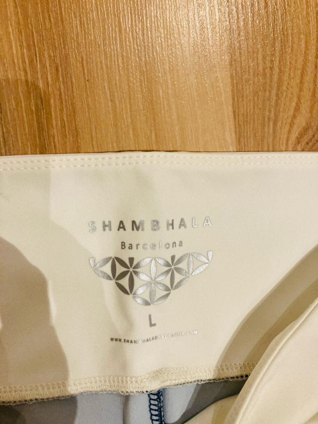 Lote 8 leggings estampados y lisos