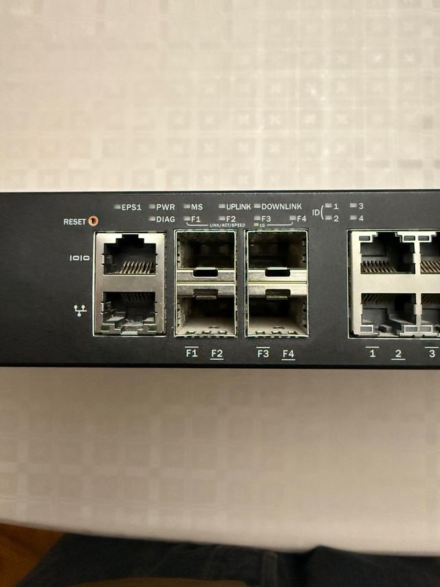 Switch Brocade ICX6430-24P – 24x PoE+ Gigabit Pro
