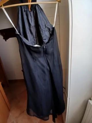 Abito asimmetrico schiena scoperta