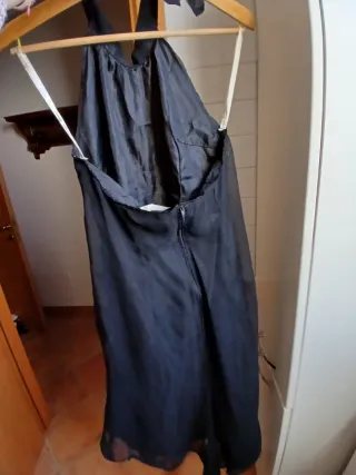 Abito asimmetrico schiena scoperta