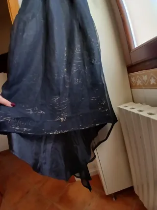 Abito asimmetrico schiena scoperta