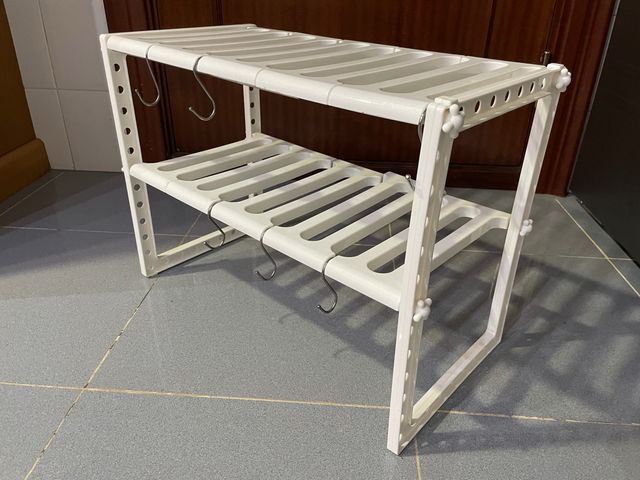 Estantería extensible bajo fregadero