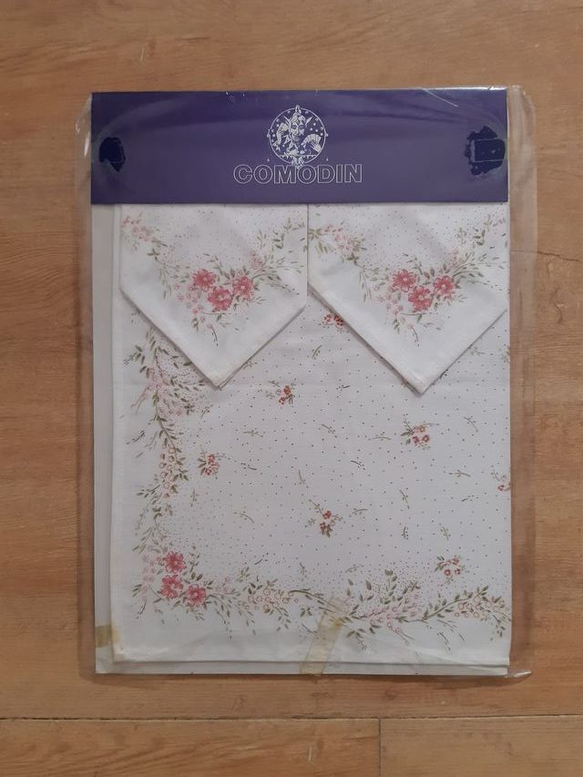 Juego 4 manteles individuales tela. Regalo uno