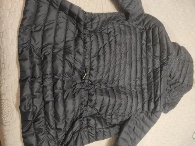 Plumas ligero Zara azul marino