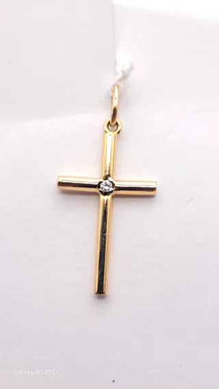 Colgante Cruz Oro 18K con Diamante