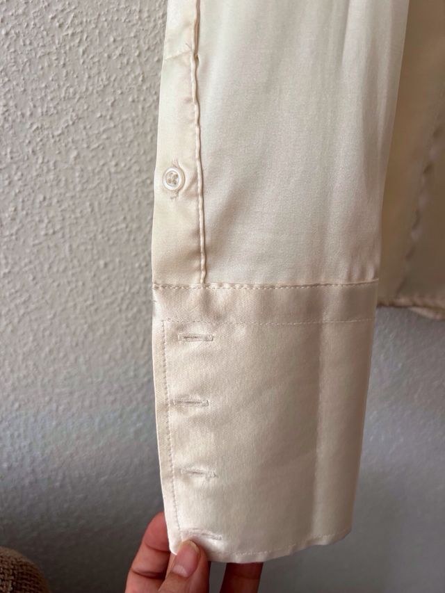 Camisa Zara Basic Satén Champagne Talla M