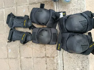 Patinetes en línea + protecciones Talla 47.5..