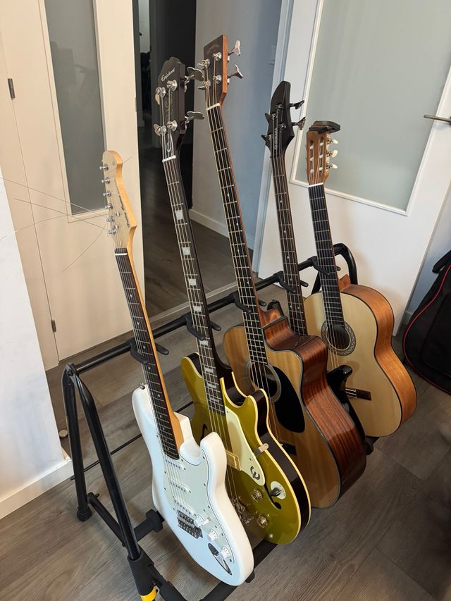 Soporte para guitarras y bajos