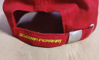 Gorra Ferrari Oficial Escudo Cavallino Rampante
